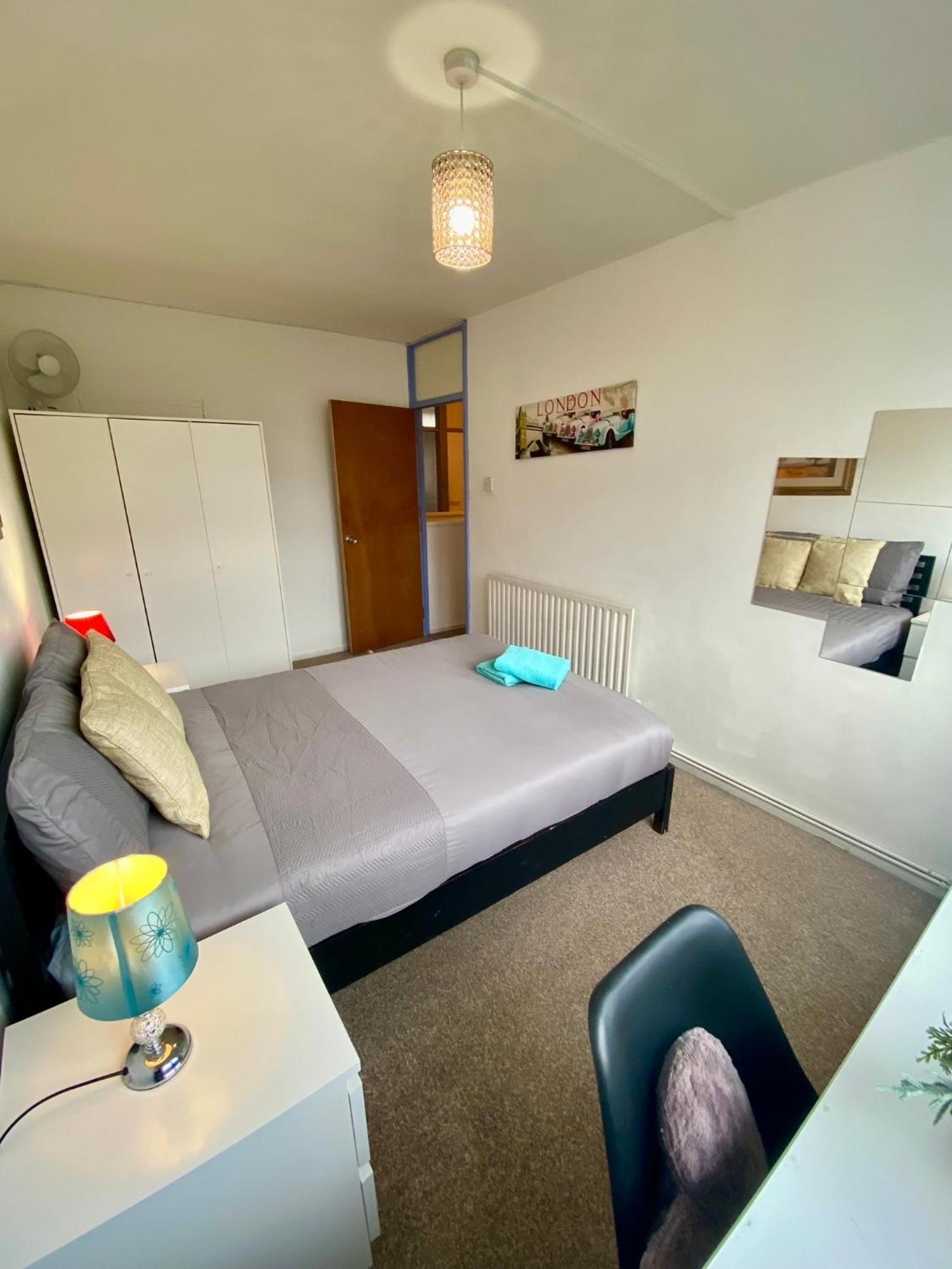 Cosy 3 Bed Apt, Old Truman Brewery! Brick Lane, London, E1 Exteriör bild